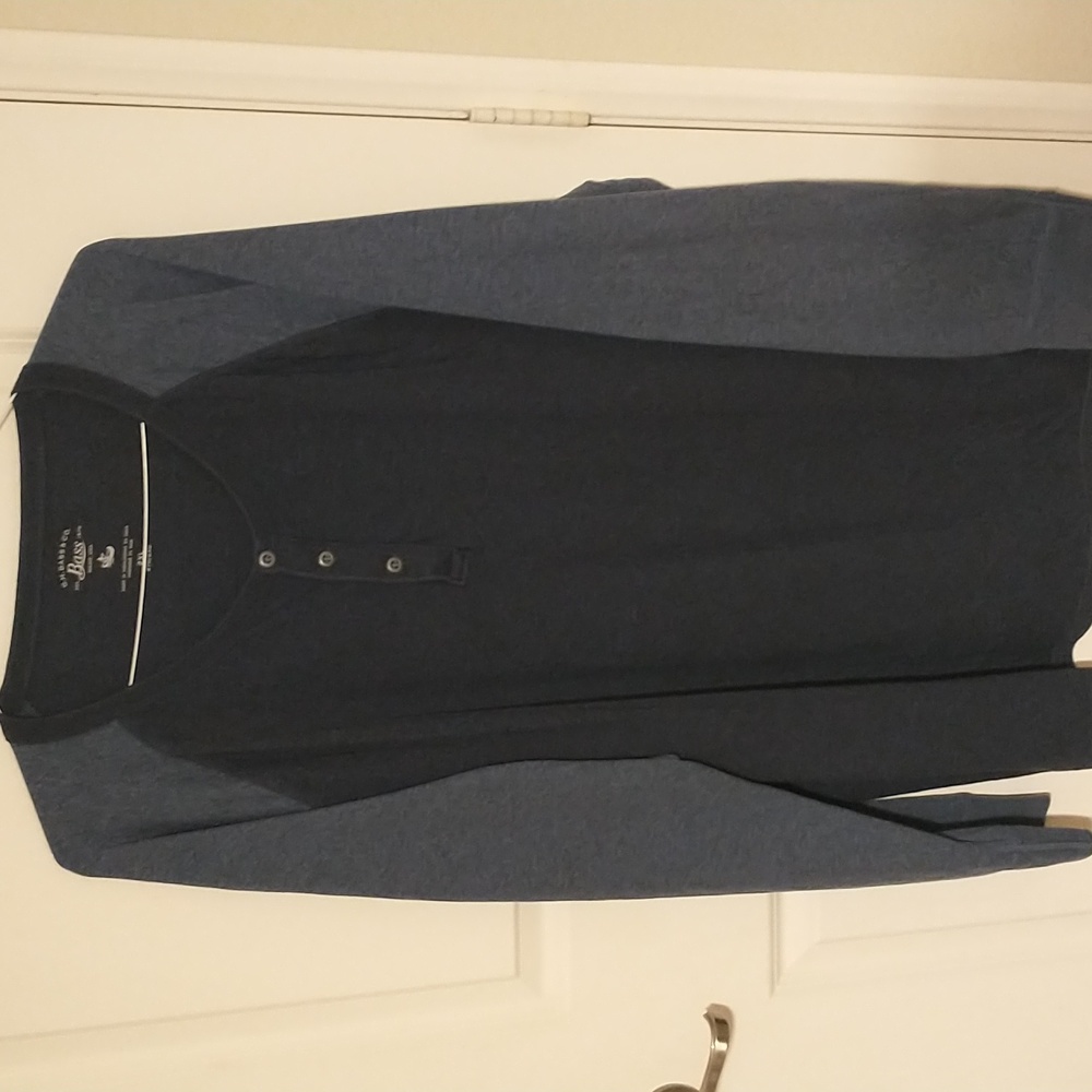 *NEW* G.H. Bass Henley long sleeved shirt